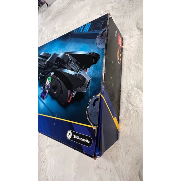 New LEGO 76224 Batmobile Batman vs The Joker Chase DC Retired Brand Sealed - Picture 3 of 3